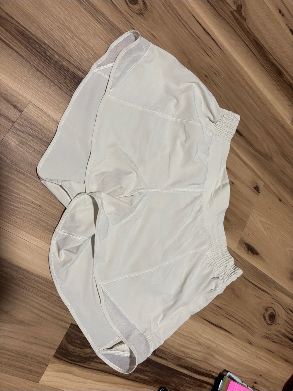 Lululemon Cream/White Women’s Athletic Shorts - Lightweight Comfort
